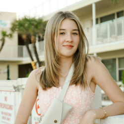 Avatar for Chloe Davis